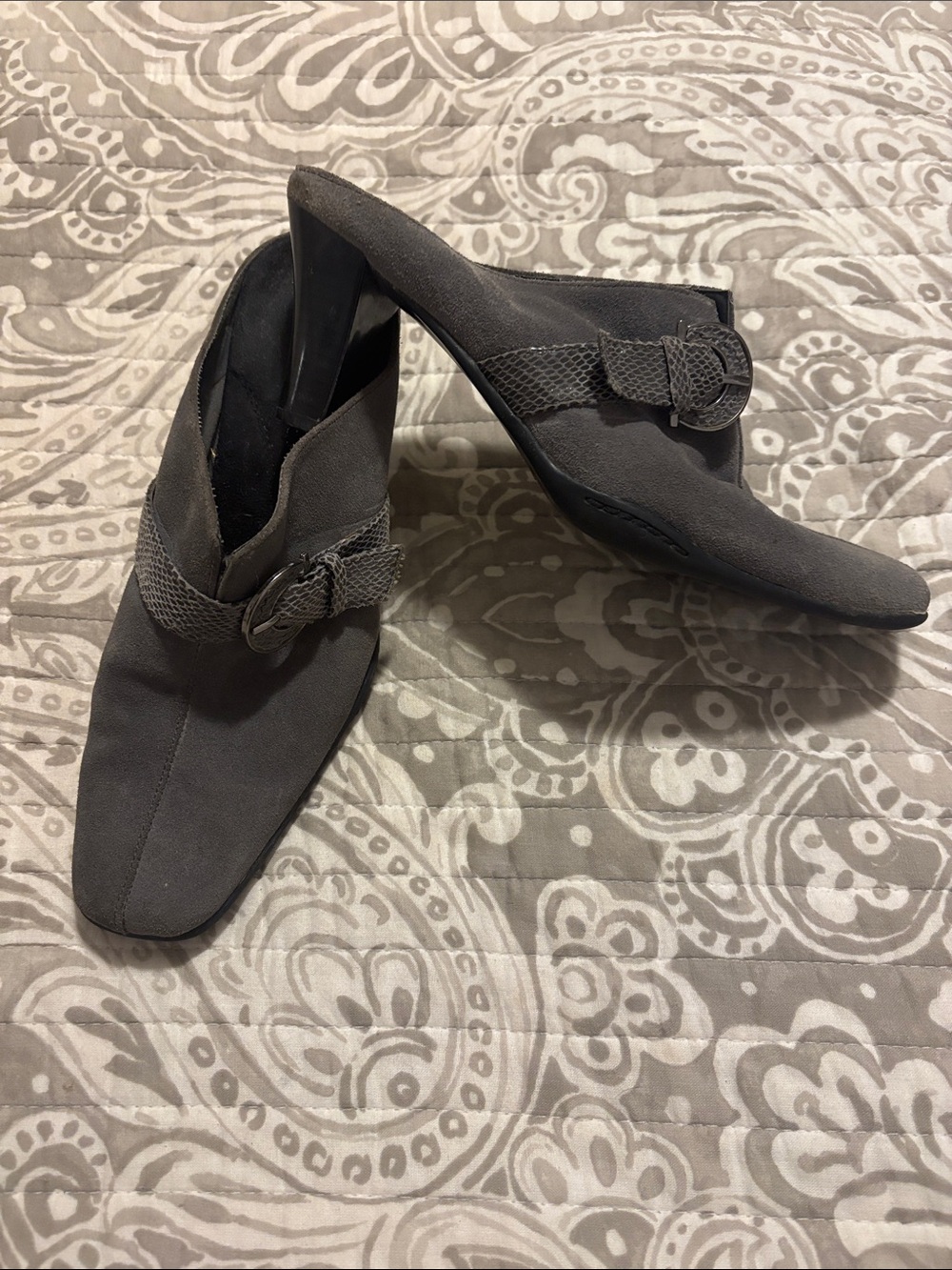 AEROSOLES Charcoal Gray Slip-On Mid Heel Mules with Buckle